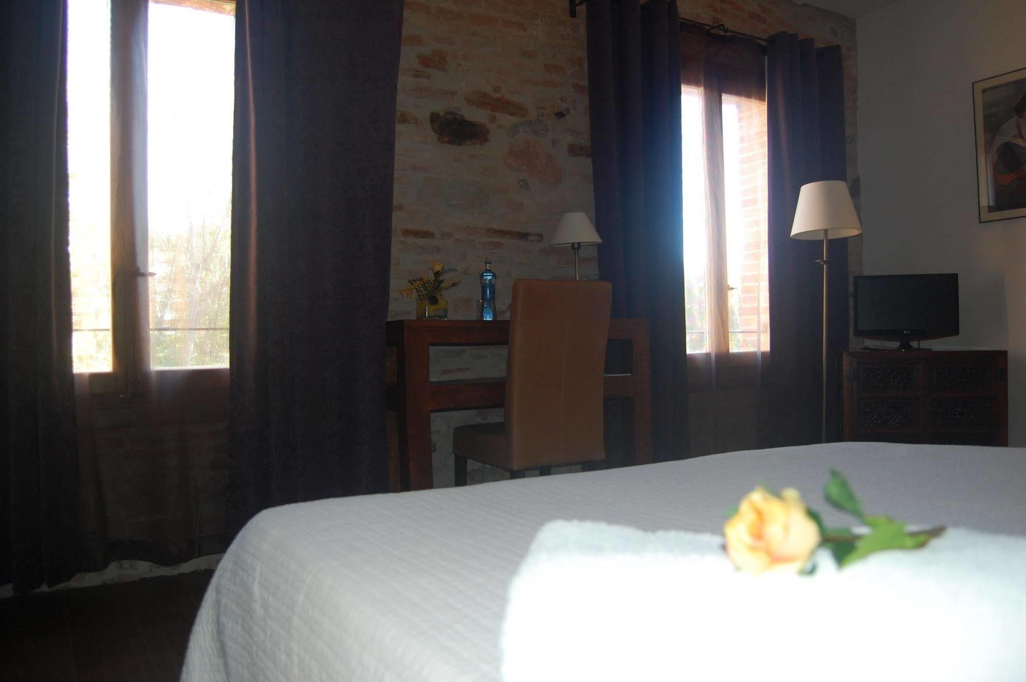 Hotel Moli De La Torre Бигес-и-Риельс Экстерьер фото