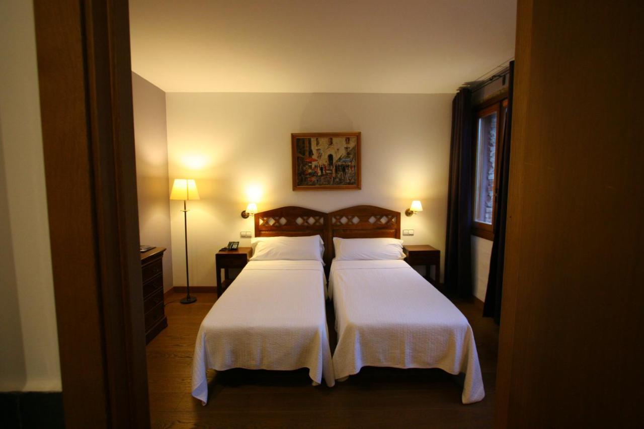 Hotel Moli De La Torre Бигес-и-Риельс Экстерьер фото